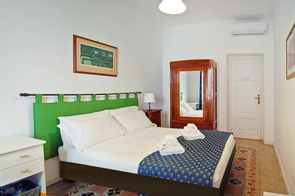 Near Colosseum By Varental 2Br + 1Sb Rome Luaran gambar